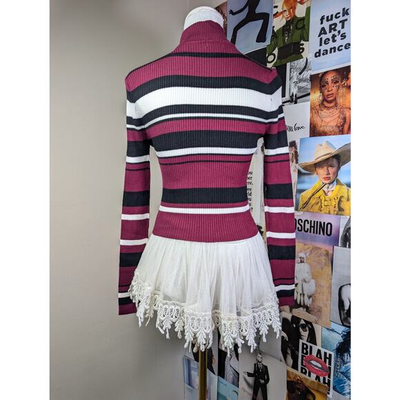 Y2k Vintage Striped Turtleneck - Picture 2 of 4